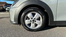 MINI Hatchback 1.5 Cooper Classic 5dr Auto Petrol Hatchback